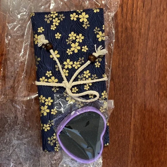 12 Pcs Makeup Brush Set With Storage Bag and Brush Cleaner NEW - Picture 8 of 8